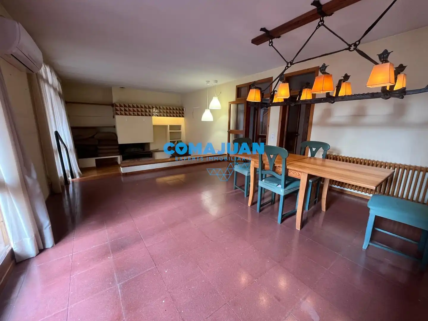 Country house zum Verkauf in Mataró mit Klimaanlage, Heizung und Terrasse