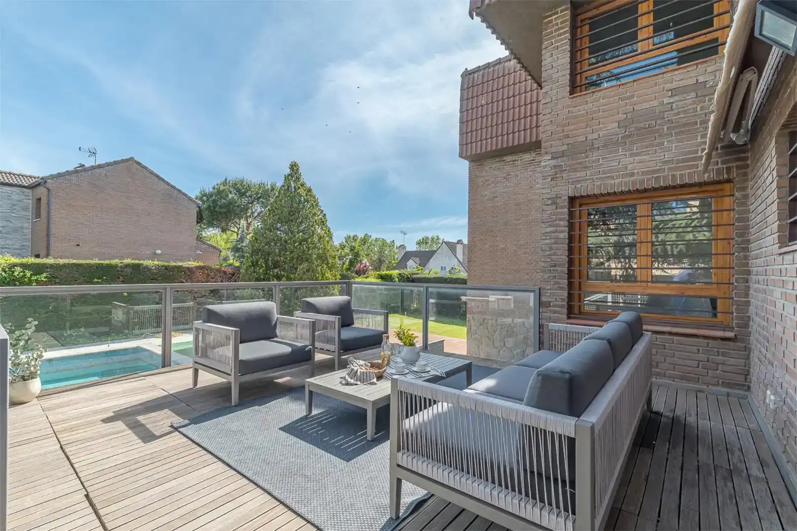 Terrace of Houses for sale in Boadilla del Monte  with Air Conditioner, Swimming Pool and Balcony