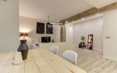 Sala d'estar de Casa adosada en venda en Salamanca Capital amb Piscina