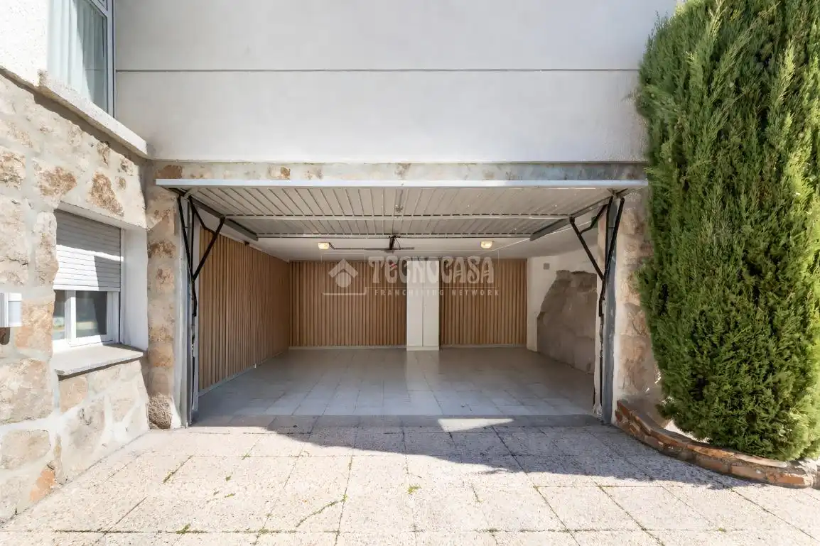 Parking de Casa o chalet en venta en Torrelodones con Calefacción, Jardín privado y Piscina