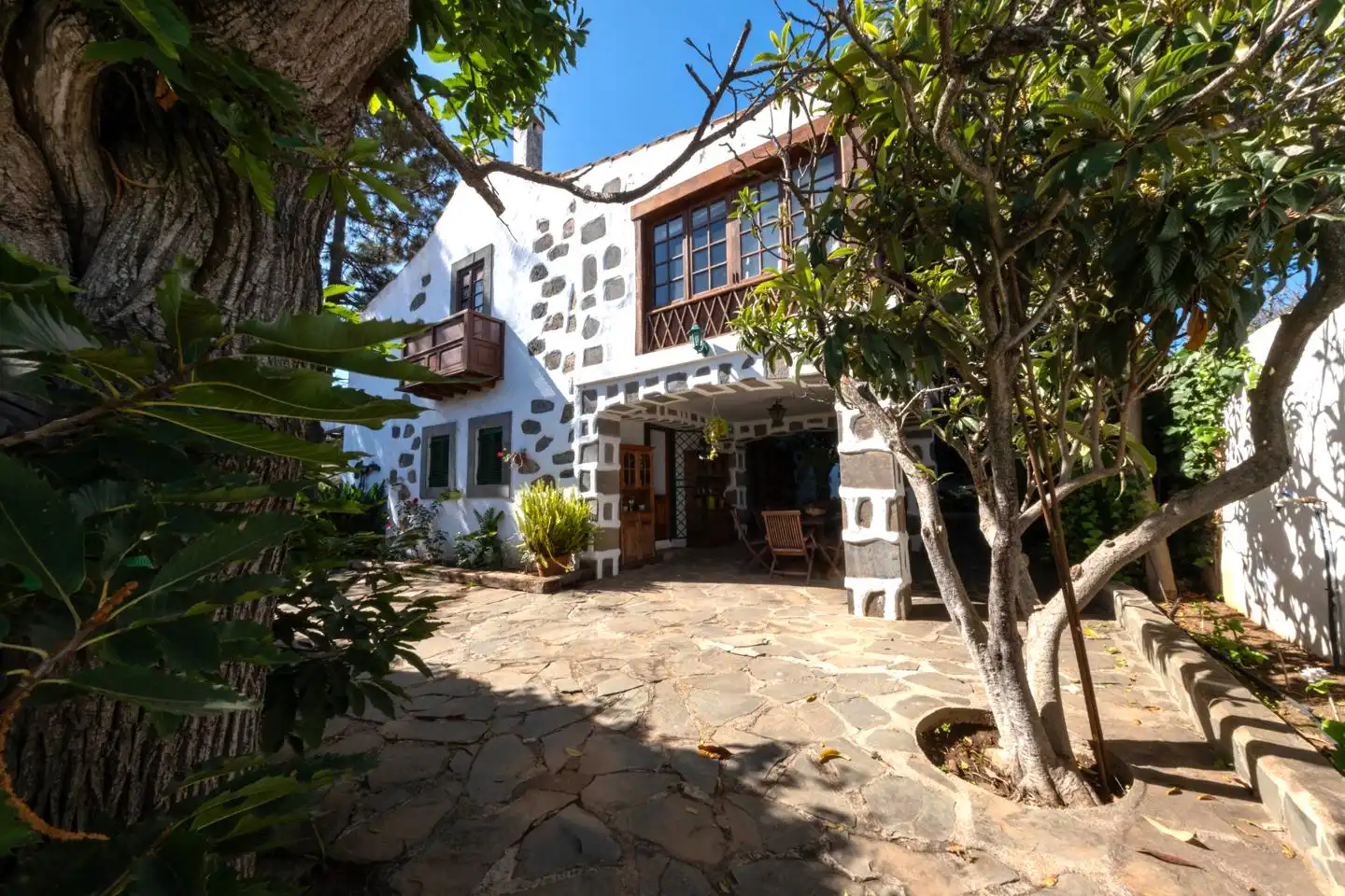 Vista exterior de Casa o xalet en venda en Santa Brígida amb Jardí privat i Terrassa