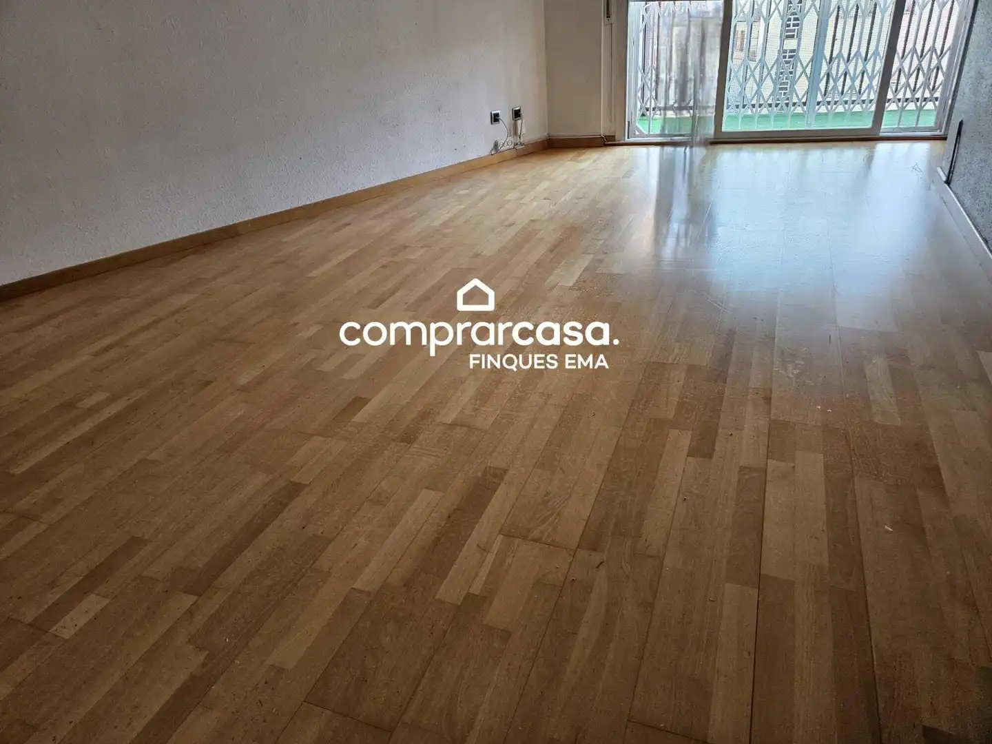 Àtic en venda en Rubí amb Terrassa, Balcó i Piscina comunitària