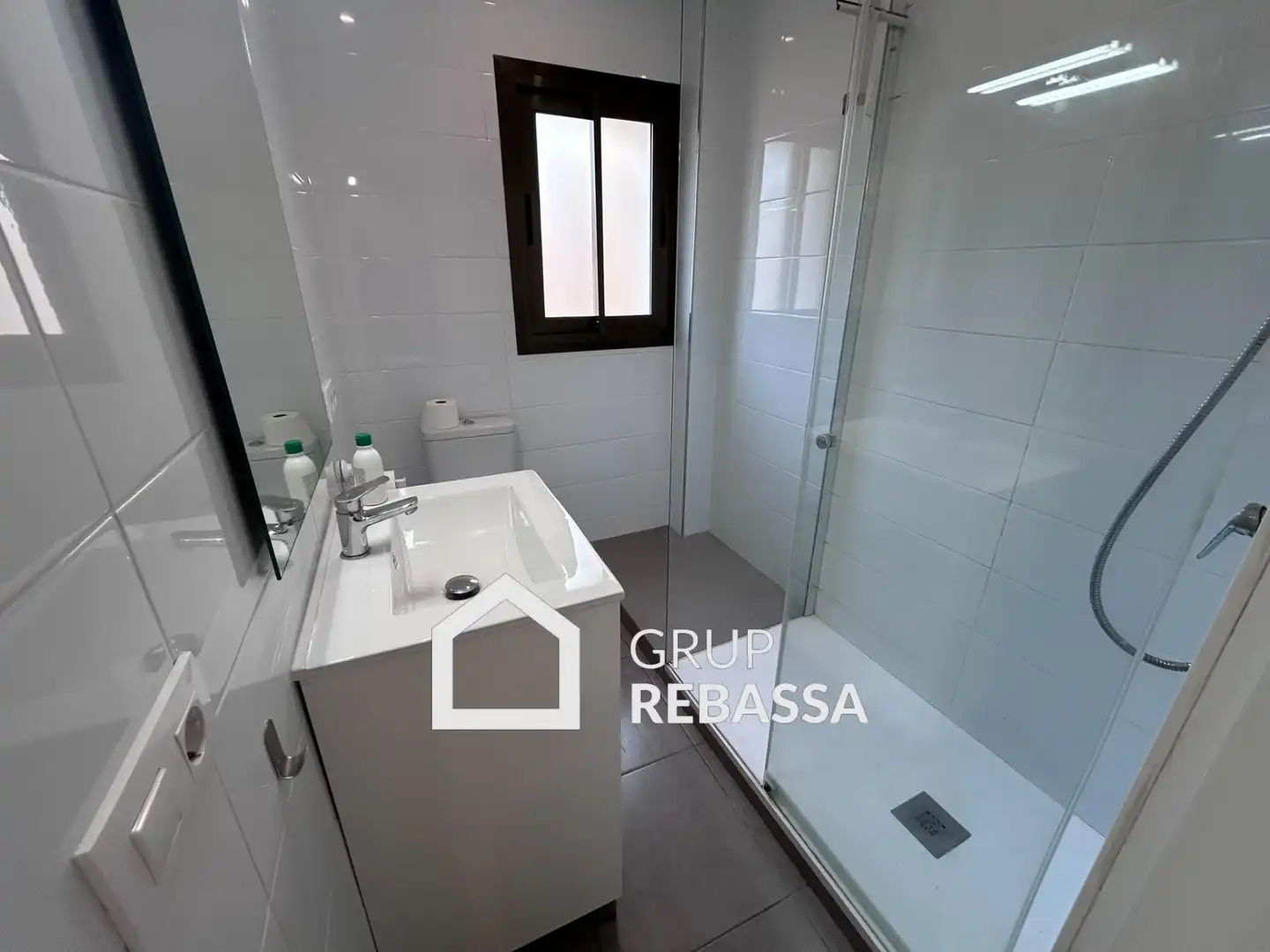 Bathroom of Flat for rent in  Palma de Mallorca  with Balcony