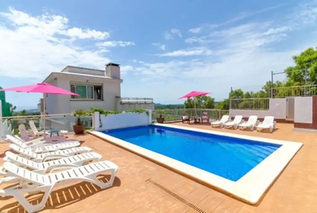 Piscina de Casa o xalet en venda en Lloret de Mar amb Aire condicionat, Calefacció i Jardí privat