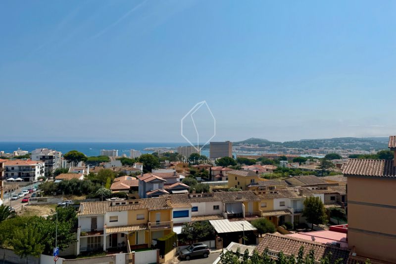 Vista exterior de Apartament en venda en L'Escala amb Aire condicionat, Calefacció i Terrassa