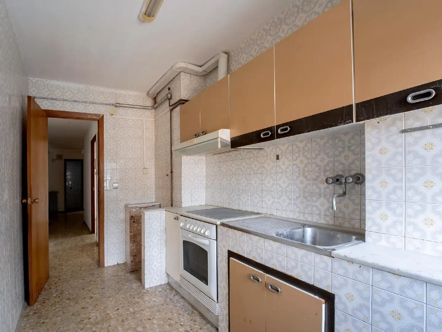 Kitchen of Flat for sale in Ponferrada  with Storage room