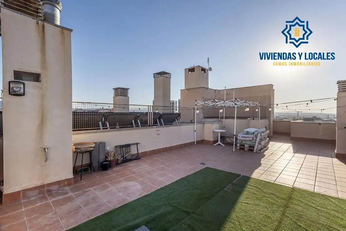 Penthouse mit Pool zum Verkauf in Avenida DE LA ILUSTRACION, imagen 5