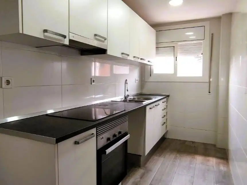 Flat for sale in roger de flor 81