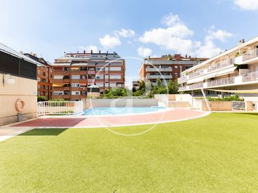 Piso con balcón en venta en Carrer del Vallès