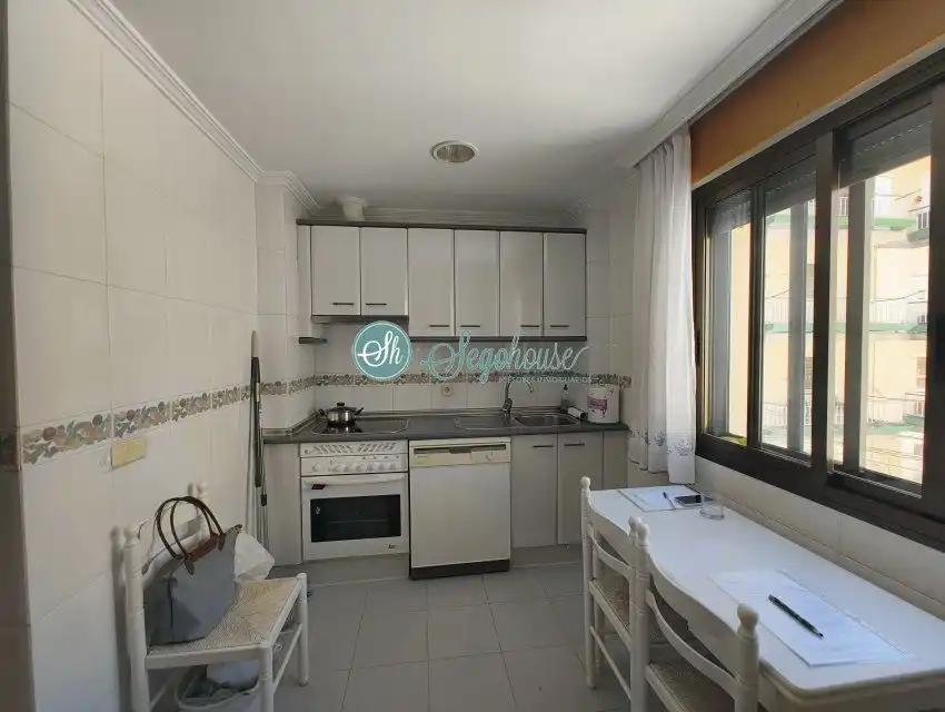 Cocina de Piso de alquiler en Segovia con Calefacción y Parquet