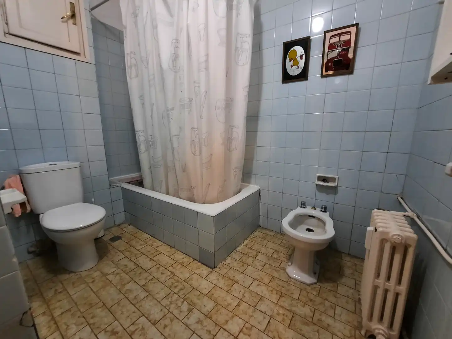 Badezimmer von Wohnung zum Verkauf in Madrid mit Heizung, Parkett und Terrasse