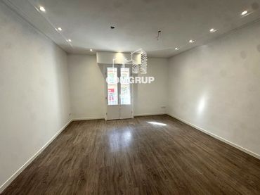 Oficina amb ascensor de lloguer a CATALUNYA