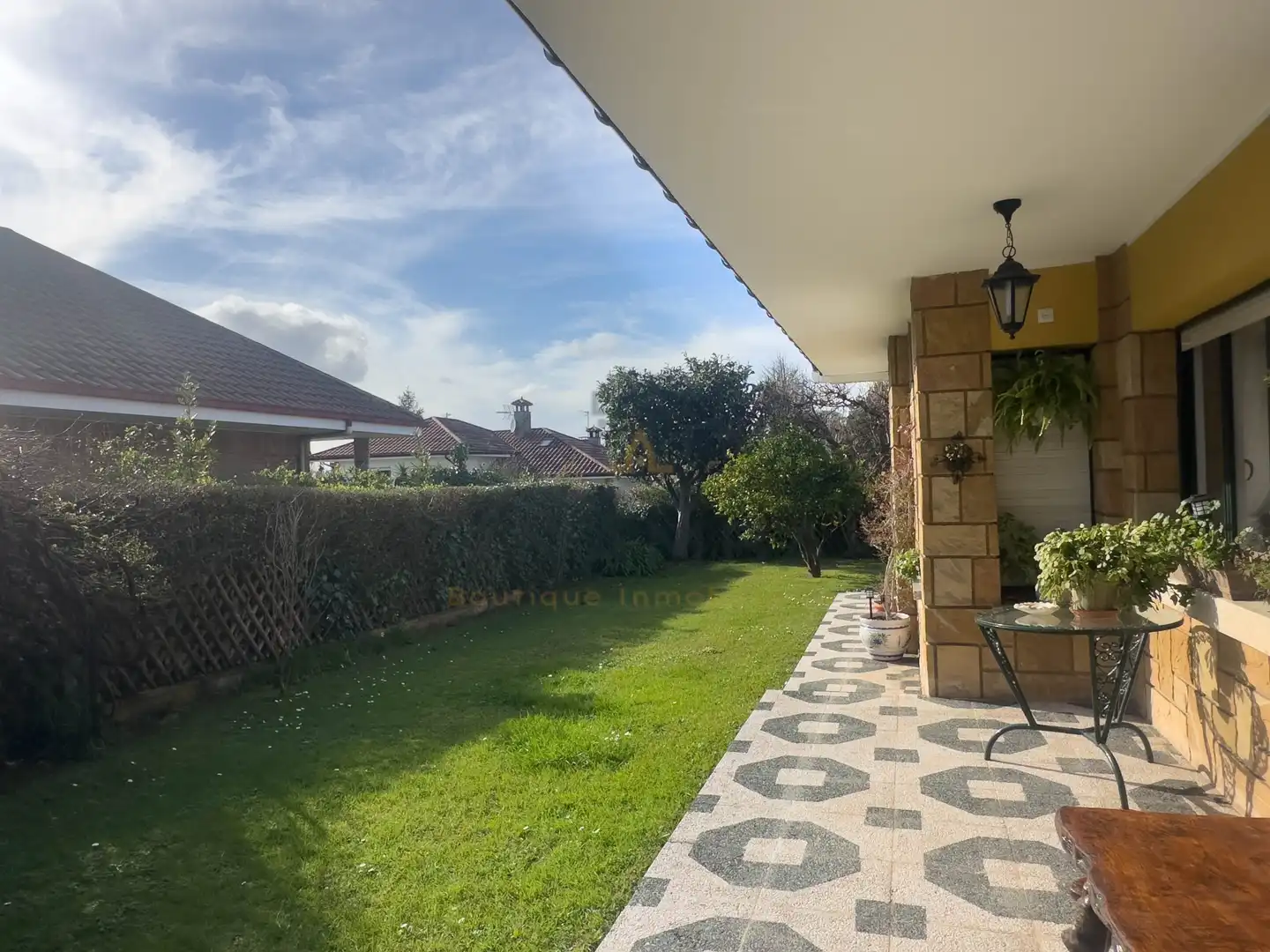 Jardí de Casa o xalet en venda en Gijón  amb Traster i Piscina