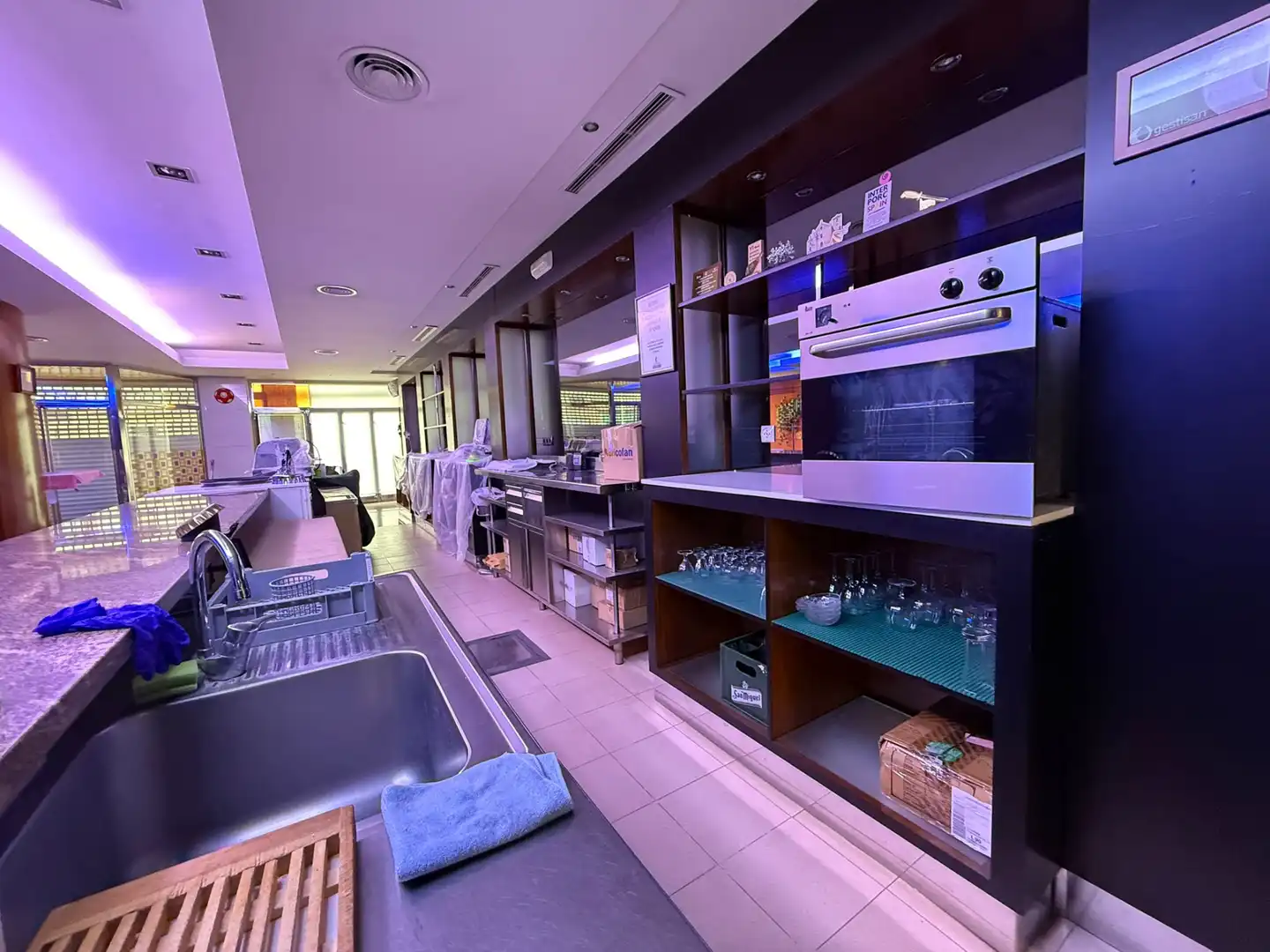 Commercial properties for sale in Socuéllamos  with Air Conditioner, Heating and Furnished