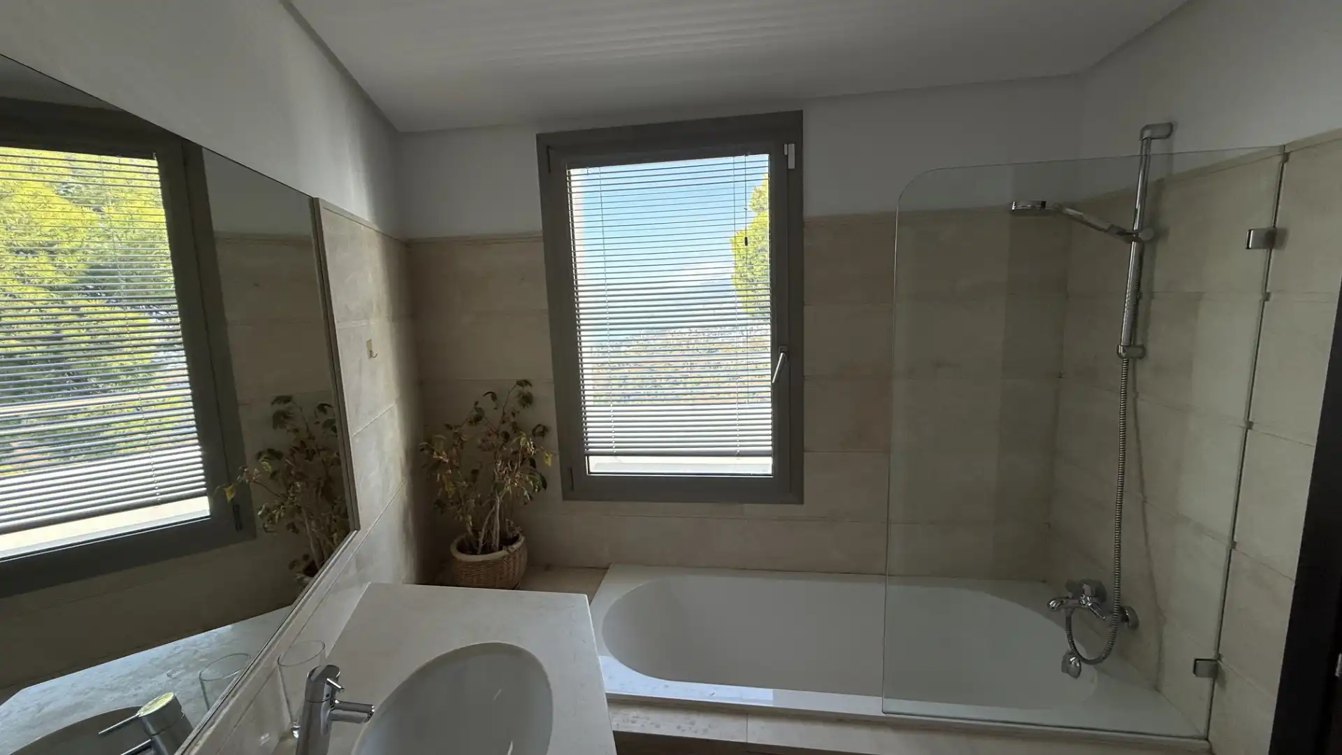 Houses for sale in Calle Esterlicia, 1, Pinares de San Antón