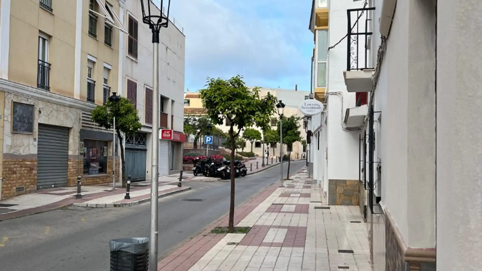 Vista exterior de Local de alquiler en Benalmádena