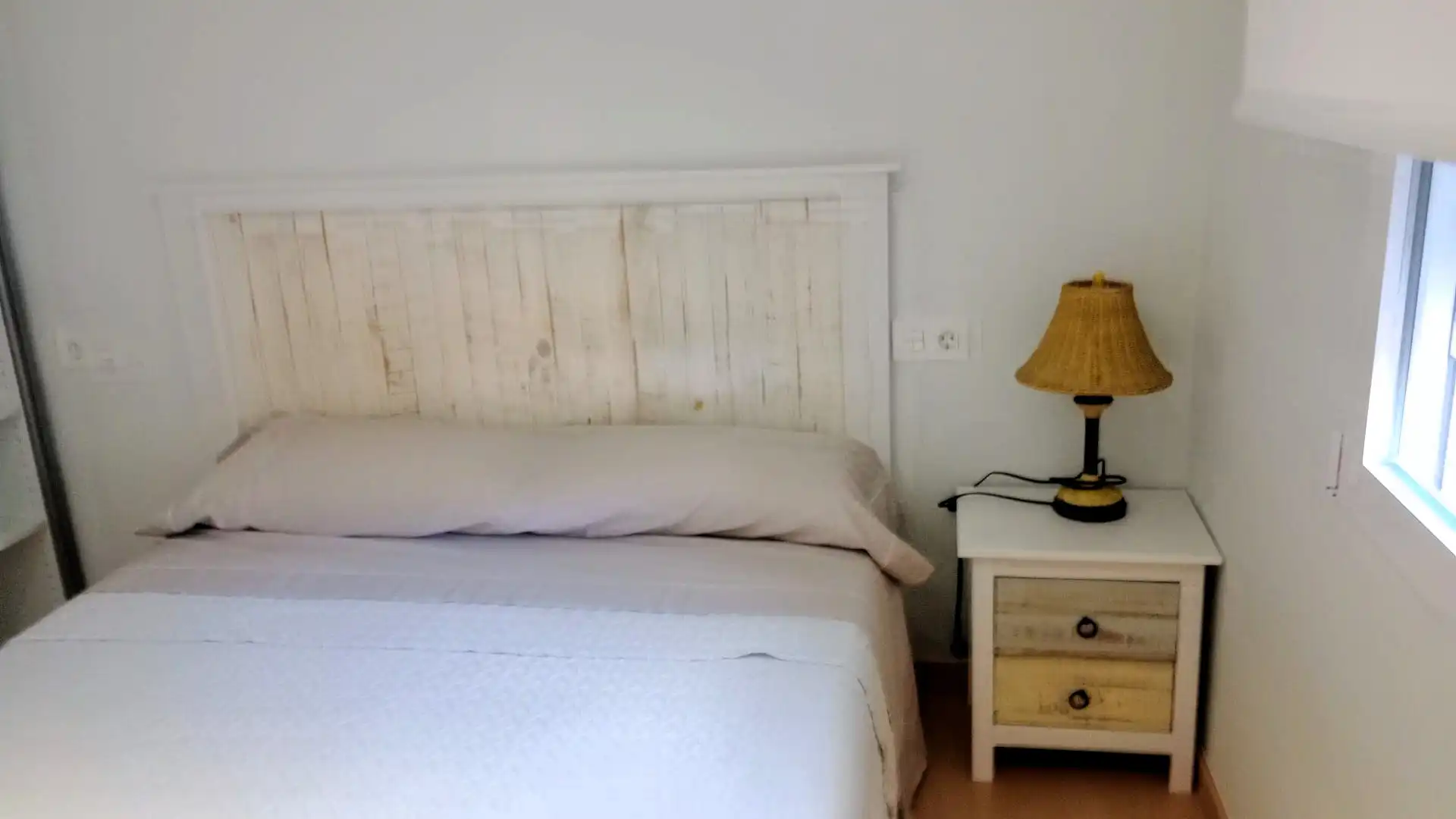 Dormitori de Apartament de lloguer en Benicasim / Benicàssim amb Aire condicionat, Calefacció i Jardí privat
