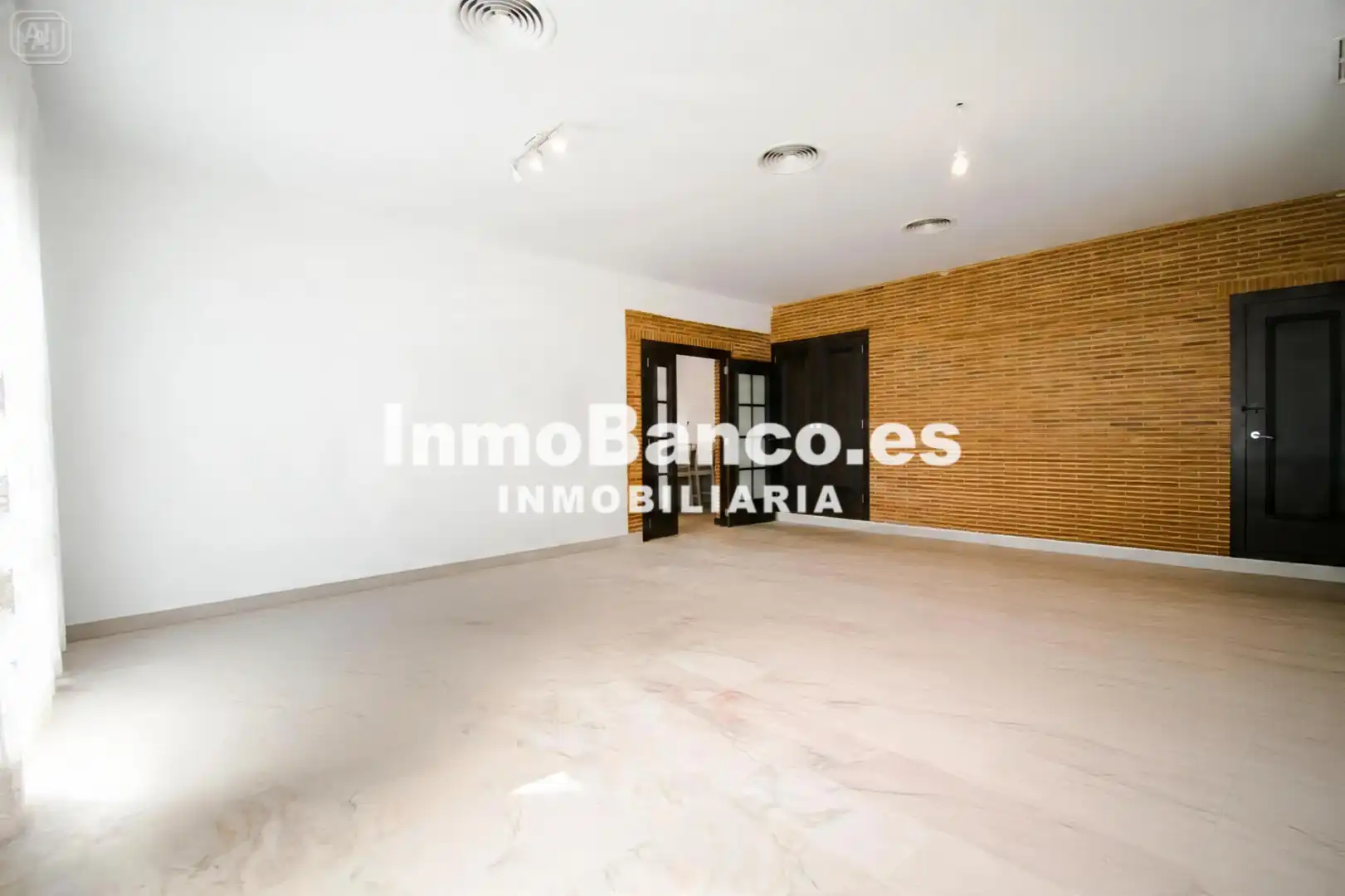 Casa o chalet en venta en Chiva con Jardín privado, Parquet y Terraza