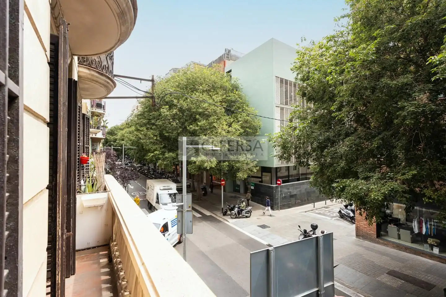 Exterior view of Flat for sale in Barcelona  with Air Conditioner, Heating and Parquet flooring
