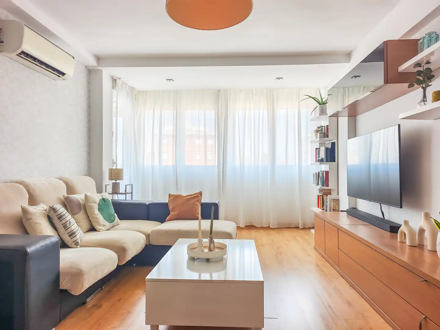 Sala de estar de Piso en venta en Móstoles con Aire acondicionado, Calefacción y Parquet