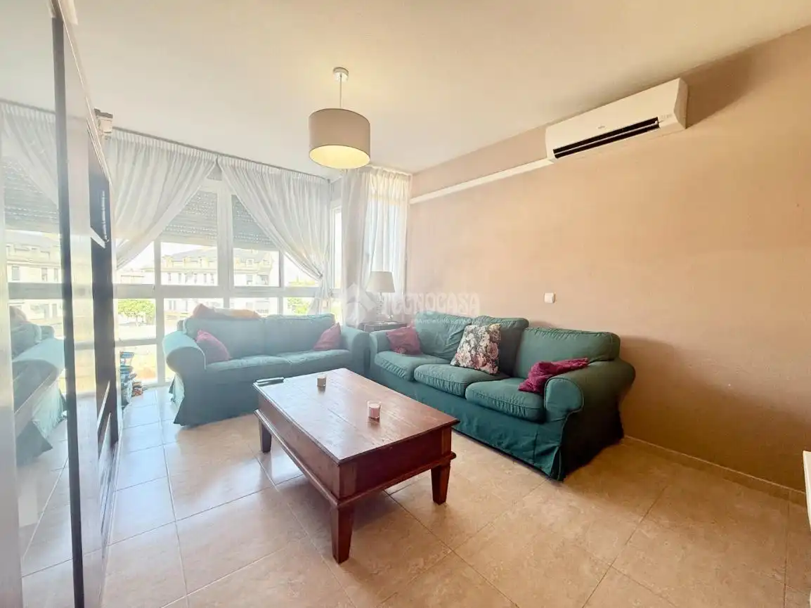 Living room of Flat for sale in Alovera  with Air Conditioner, Furnished and Balcony