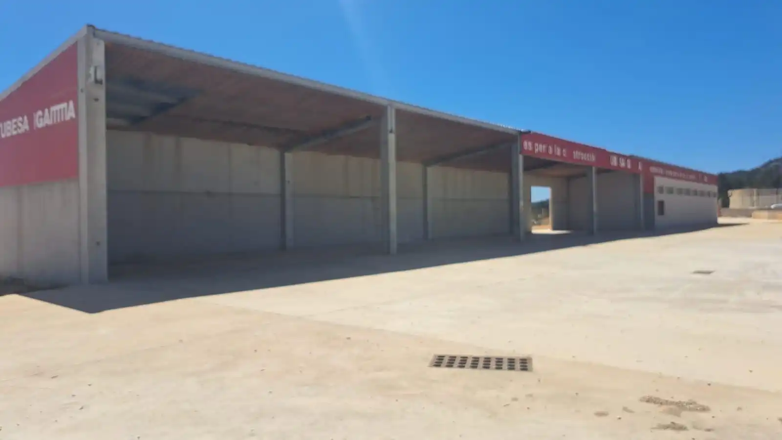 Exterior view of Industrial buildings for rent in L'Aldea