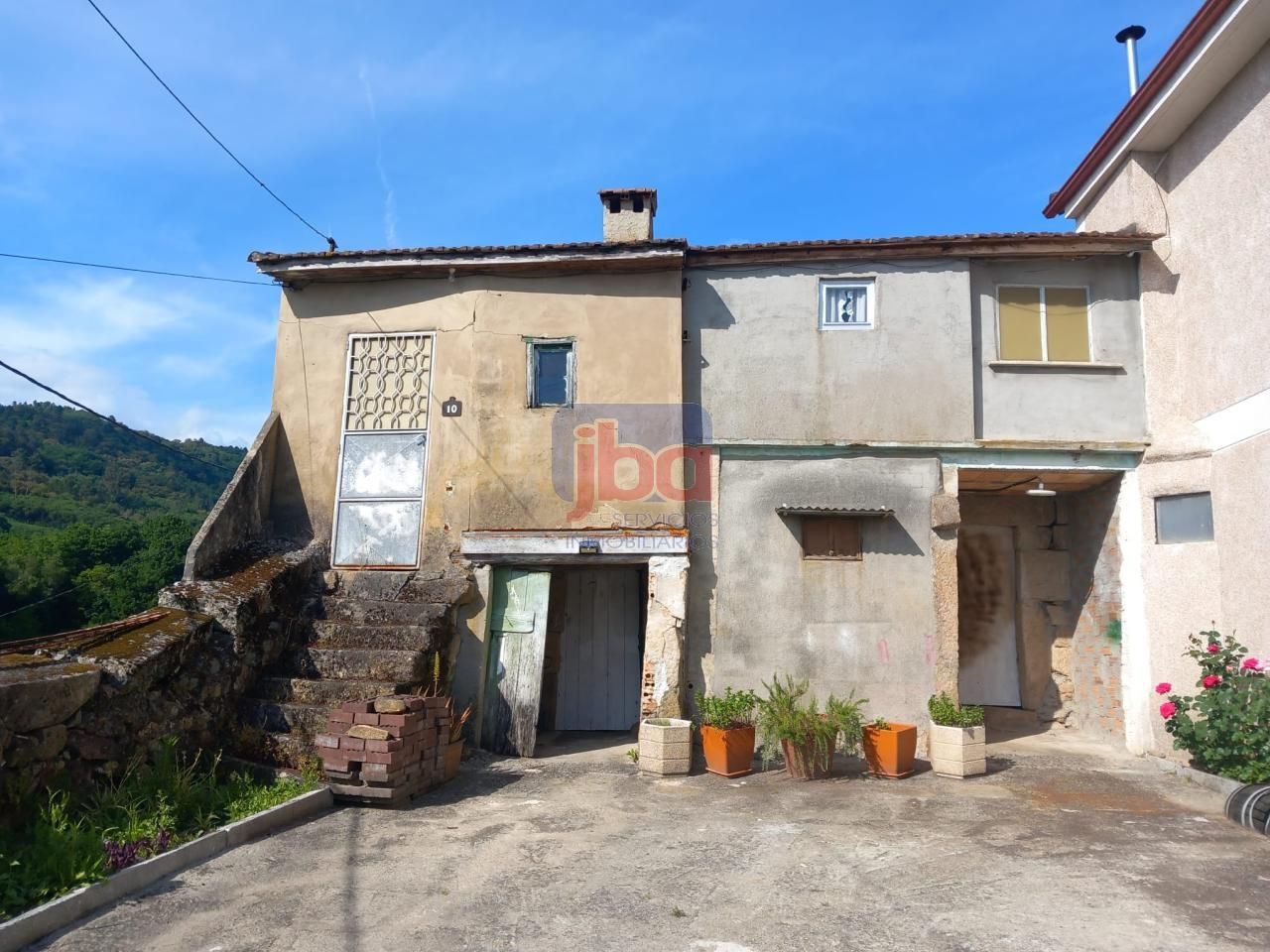 Vista exterior de Casa o chalet en venta en Ourense Capital  con Calefacción y Jardín privado
