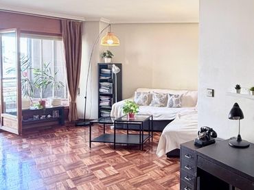 Appartamento con balcone in vendita a Calle de Galileo 1