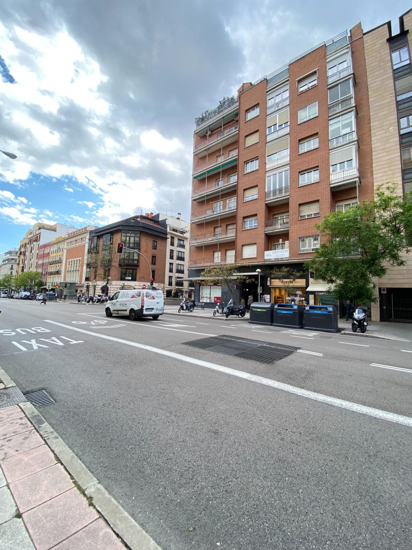Vista exterior de Garatge de lloguer en  Madrid Capital