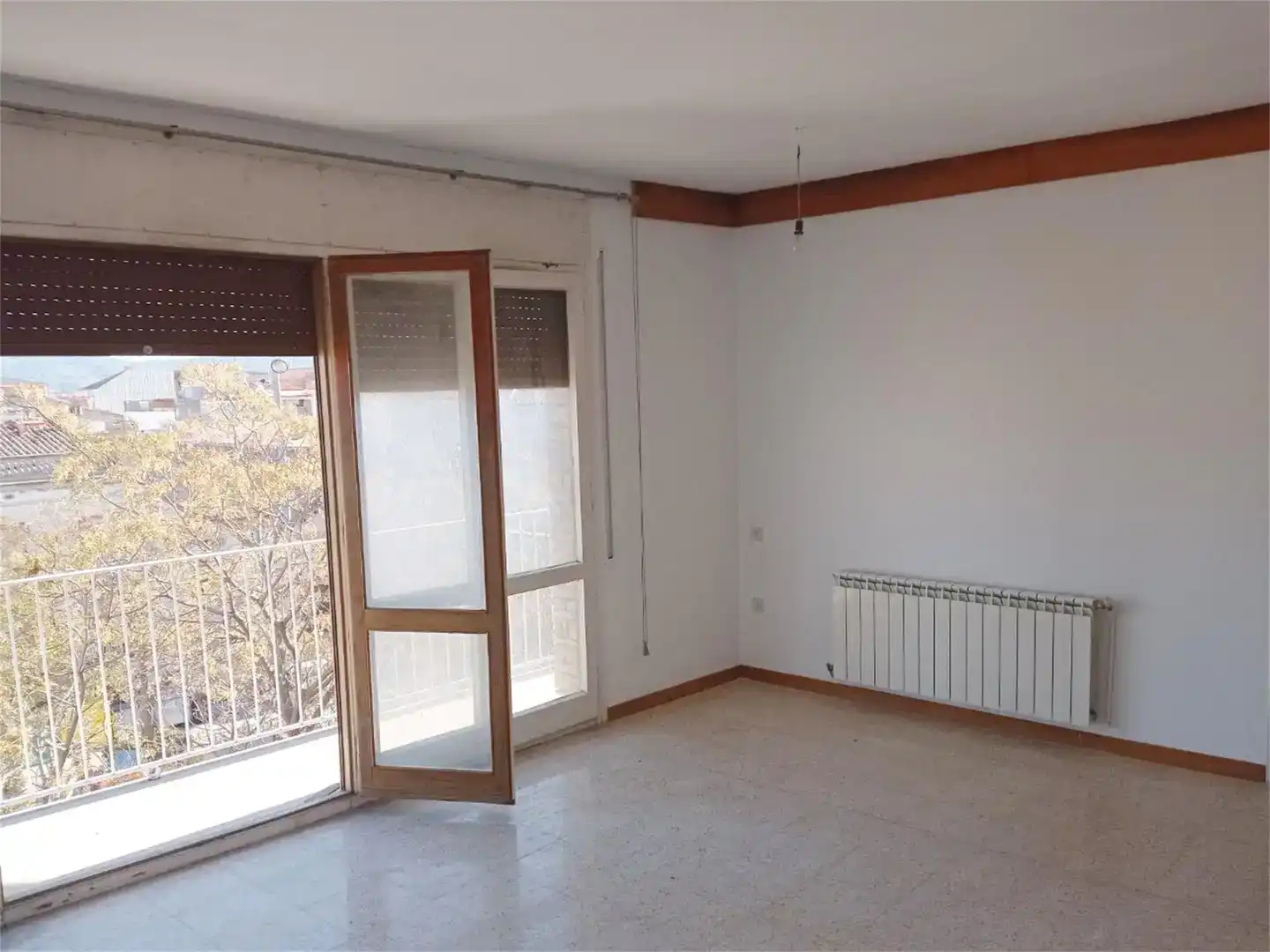 Sala d'estar de Casa adosada en venda en Igualada amb Traster, Piscina i Balcó