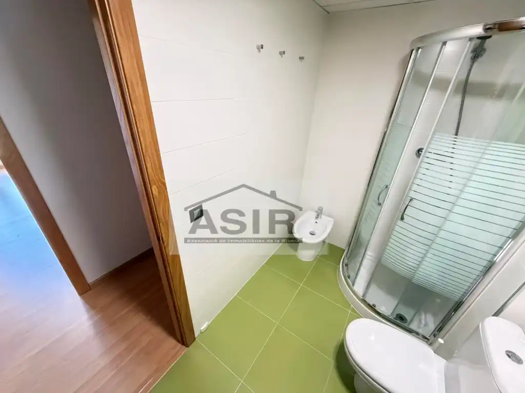 Bathroom of Flat for rent in Alzira  with Air Conditioner