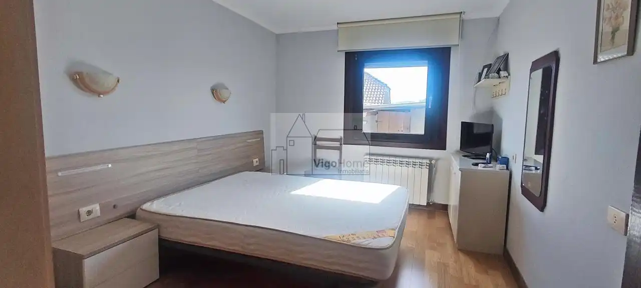 Habitación de Casa o chalet en venta en Vigo  con Calefacción, Jardín privado y Terraza