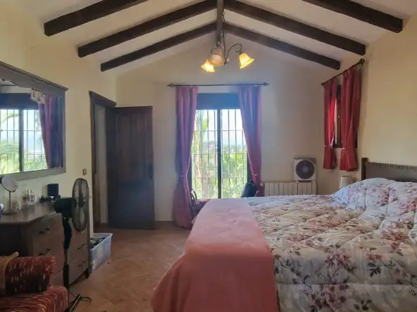 Dormitori de Casa o xalet en venda en Alhaurín El Grande amb Aire condicionat, Jardí privat i Terrassa