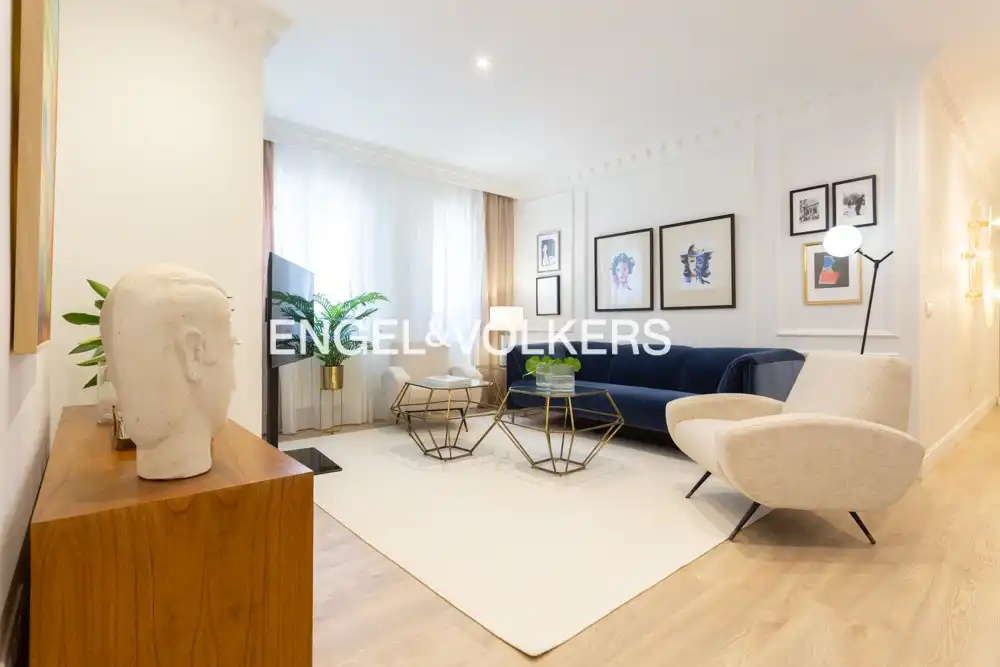 Sala de estar de Piso de alquiler en Madrid con Aire acondicionado, Calefacción y Amueblado