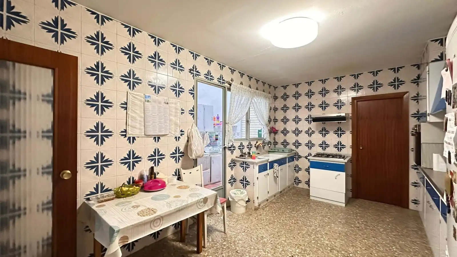 Kitchen of Houses for sale in Carlet  with Terrace, Storage room and Balcony