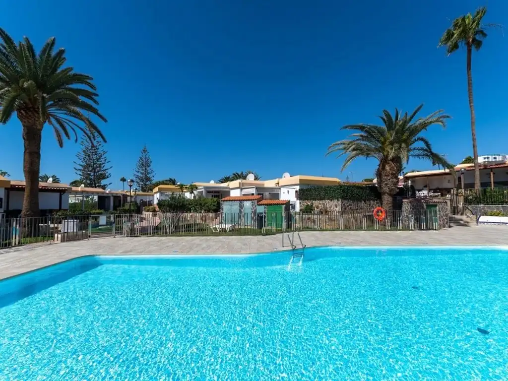 Piscina de Casa adosada en venta en San Bartolomé de Tirajana con Terraza, Amueblado y Horno