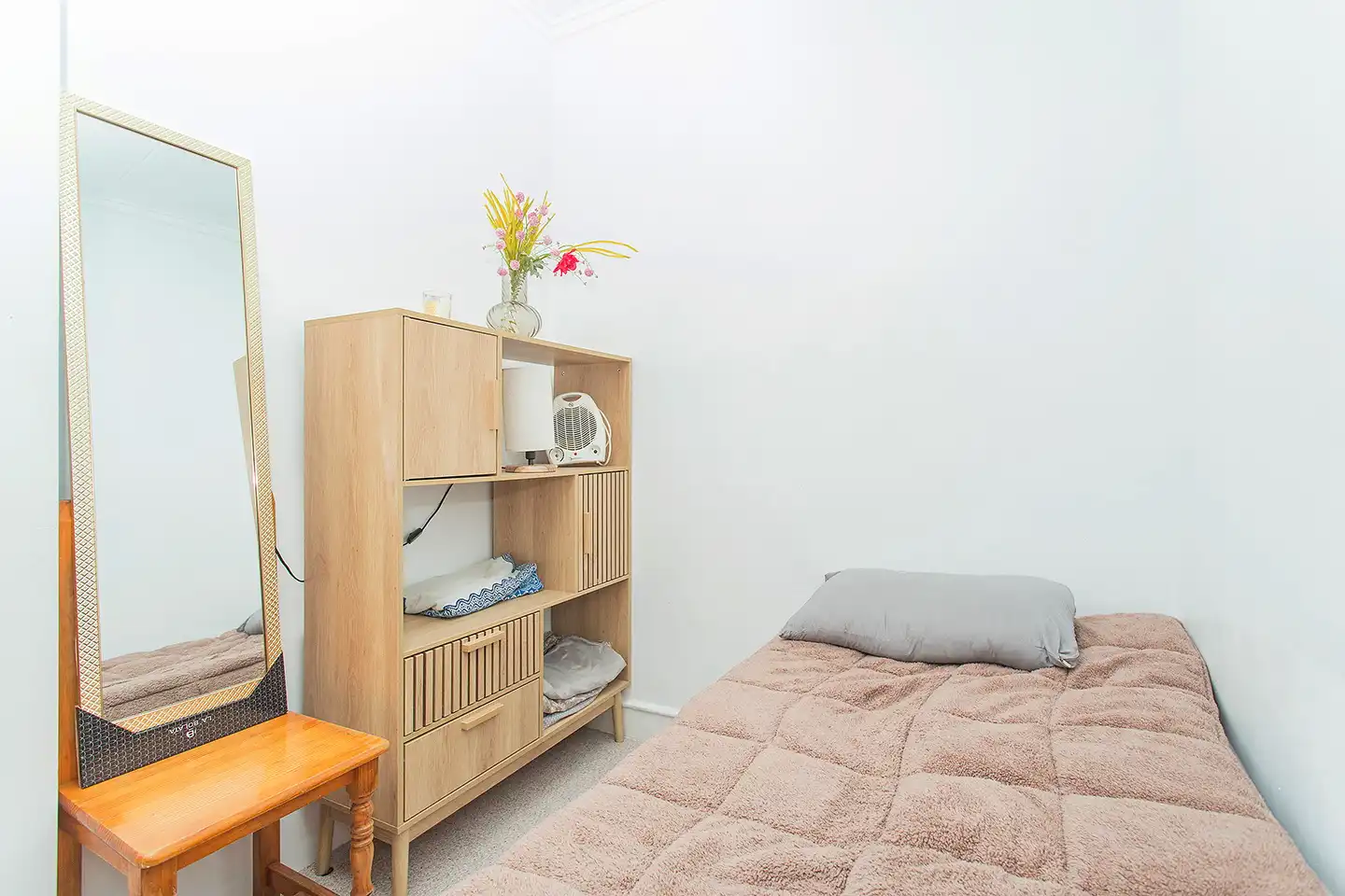 Habitación de Casa adosada en venta en Torrevieja con Aire acondicionado, Amueblado y Horno