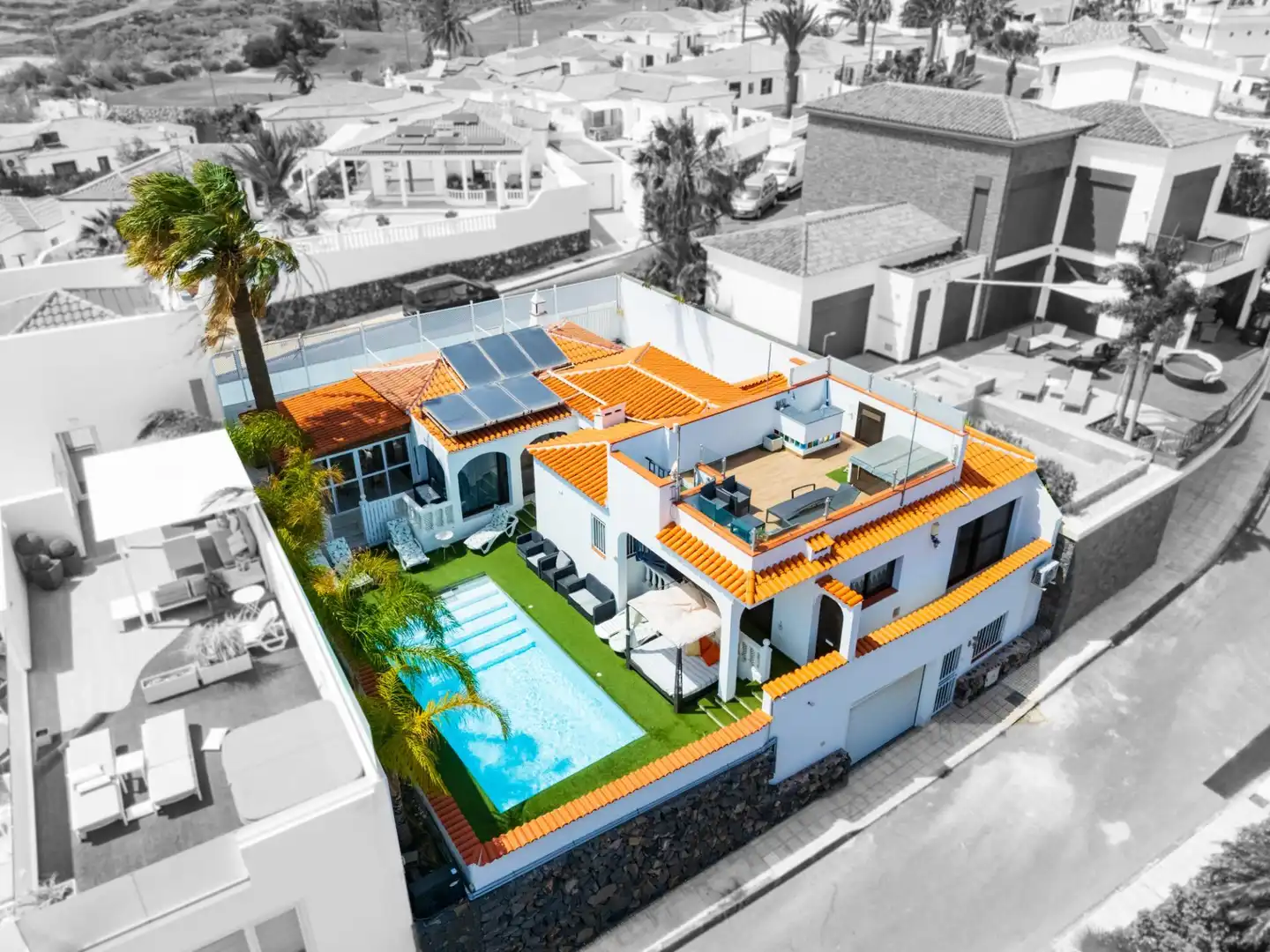 Vista exterior de Casa o xalet en venda en San Miguel de Abona amb Aire condicionat, Jardí privat i Terrassa