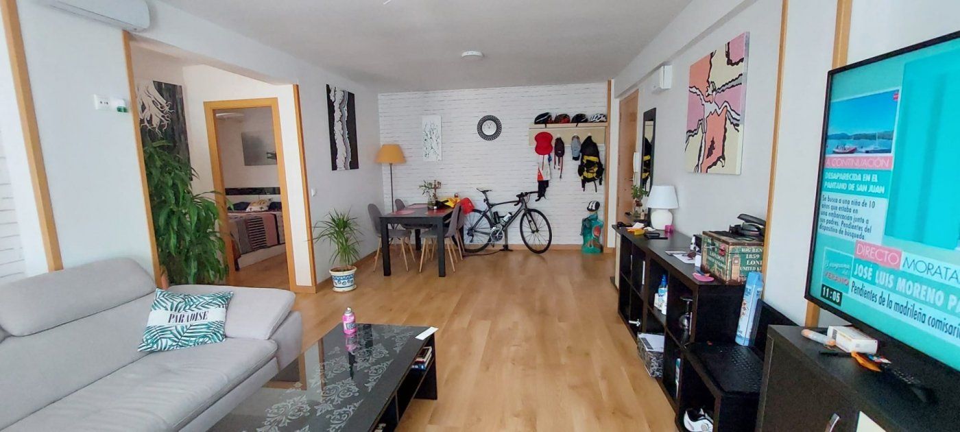 Sala d'estar de Apartament en venda en Benidorm amb Aire condicionat i Terrassa