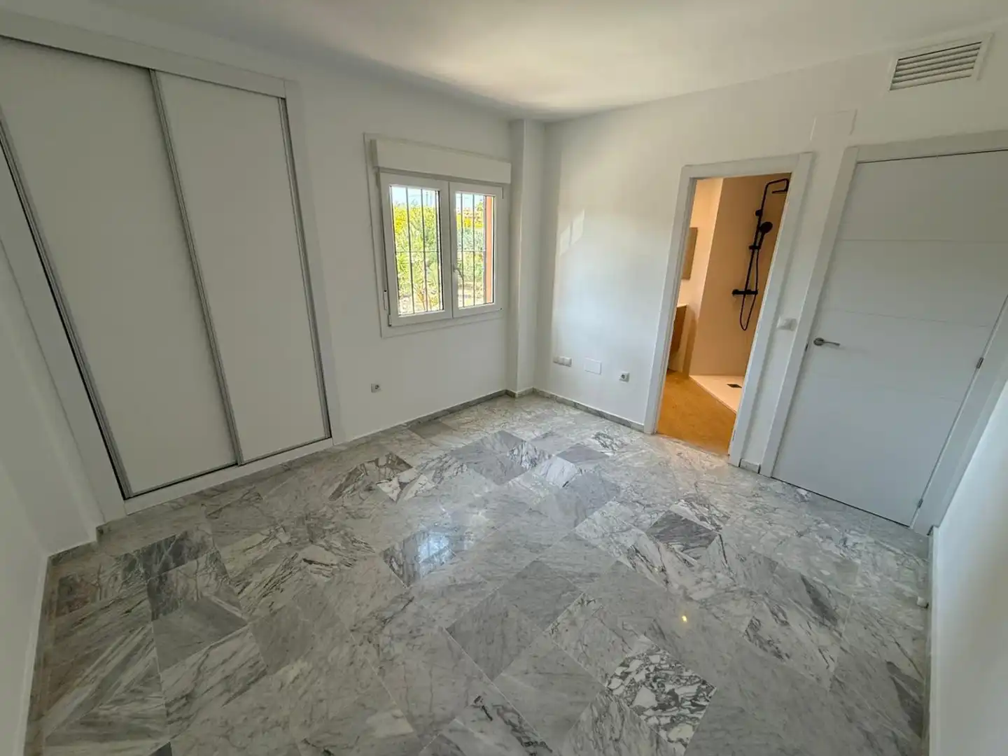 Villa mit Pool zum Verkauf in Alcorrín, imagen 48