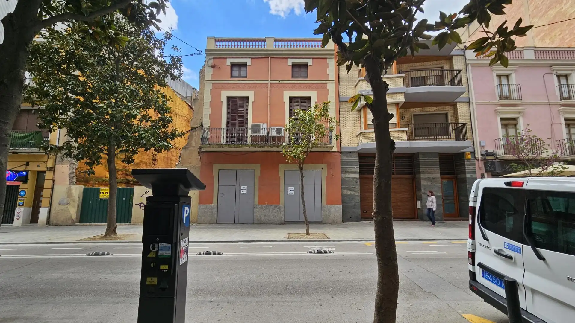 Mixed residential for sale in Nou 66, imagen 2