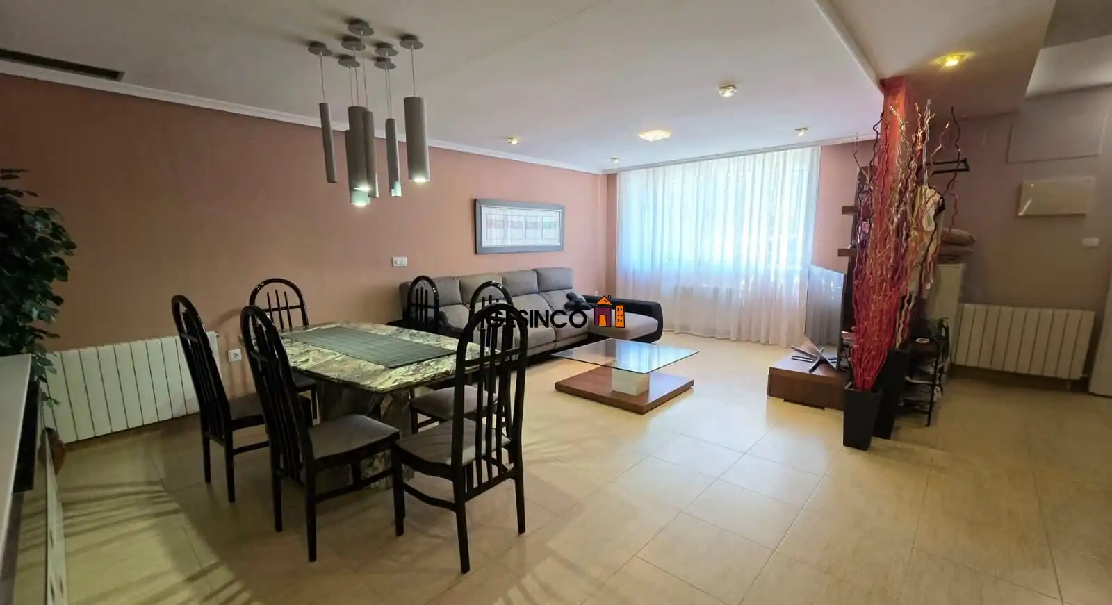 Sala d'estar de Casa adosada de lloguer en Xàtiva amb Aire condicionat, Terrassa i Moblat