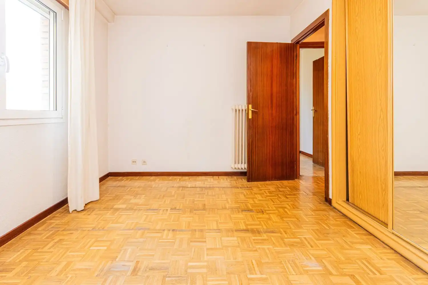 Habitación de Piso en venta en Madrid con Aire acondicionado y Calefacción