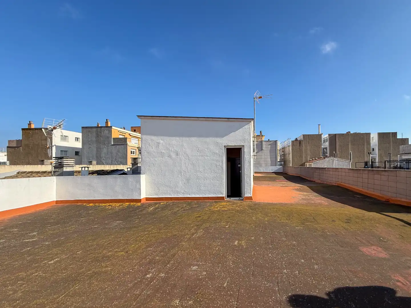 Exterior view of Attic for sale in Sant Feliu de Guíxols  with Air Conditioner, Heating and Terrace