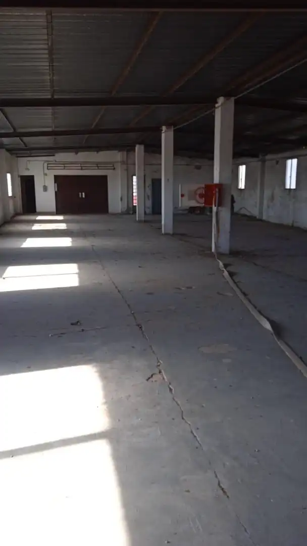 Aparcament de Nau industrial en venda en Alcàsser