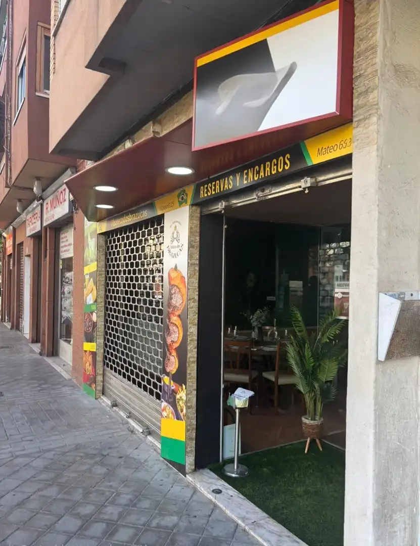 Local comercial en venta en Calle de Teulada, imagen 2