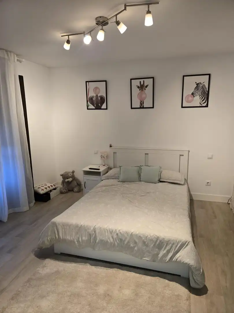 Dormitori de Casa o xalet en venda en Villalbilla amb Aire condicionat, Calefacció i Jardí privat
