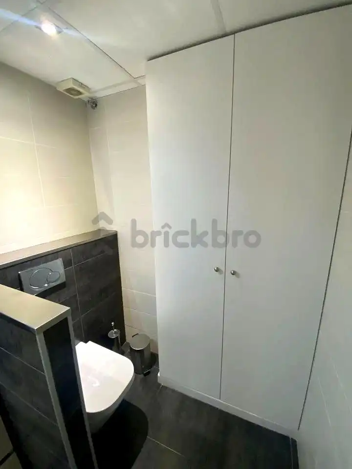 Bany de Oficina de lloguer en Barcelona amb Aire condicionat i Calefacció
