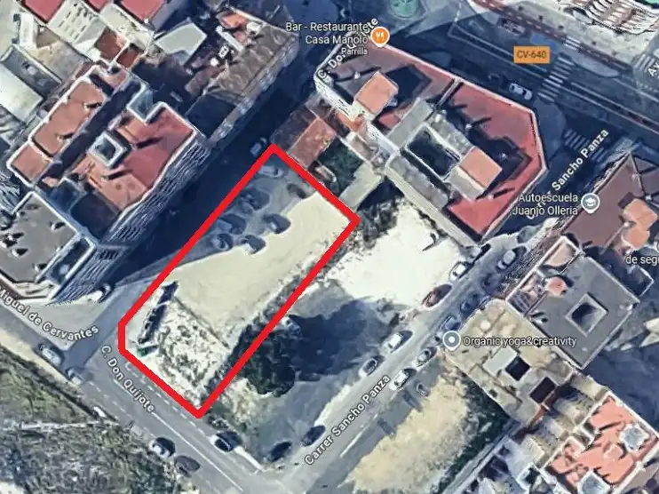 Terreno residencial en venta en Carrer Don Quijote de la Mancha 2