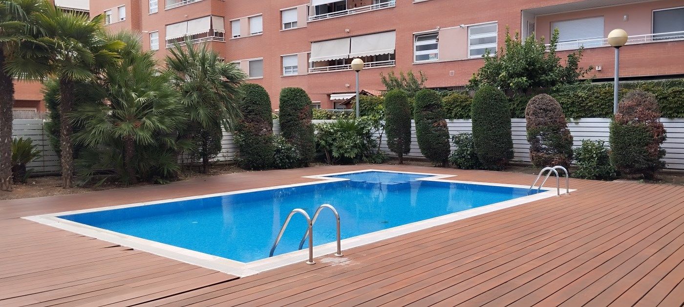 Swimming pool of Flat to rent in Sant Joan Despí  with Air Conditioner, Balcony and Community pool